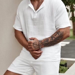 Manfinity KASUA Loose Fit Men??s Solid Color Top & Shorts Set