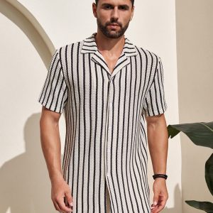 Manfinity KASUA Men??s Striped Printed Button Front Short Sleeve Shirt